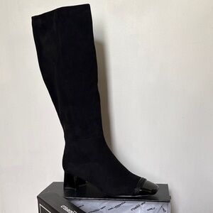 Karl Lagerfeld Black cap
Toe boot New  retail $269
